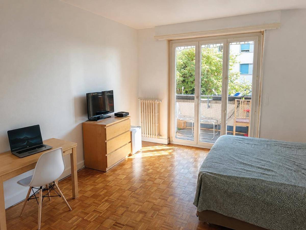 Chambre Lac Rose in Lausanne, Lac Léman