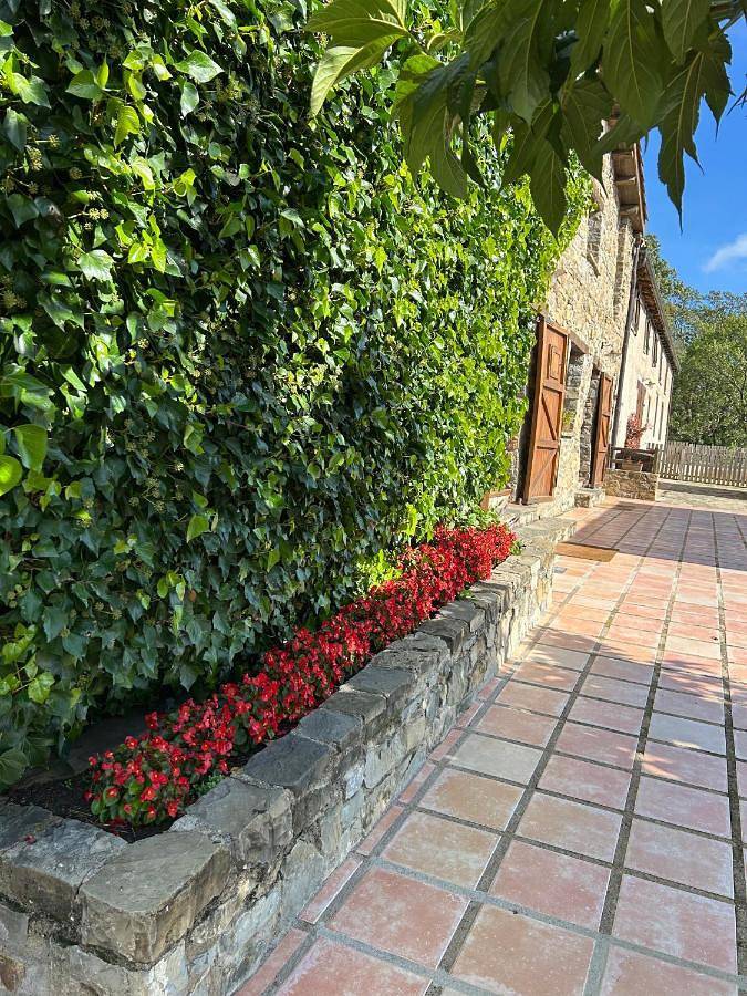 Casa rural para 16 personas, con Balcón y Terraza además de Jardín y Piscina para niños en Osona - 4