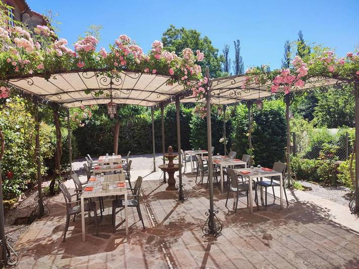 Hôtel pour 2 personnes, avec terrasse et jardin à Ceilhes-et-Rocozels