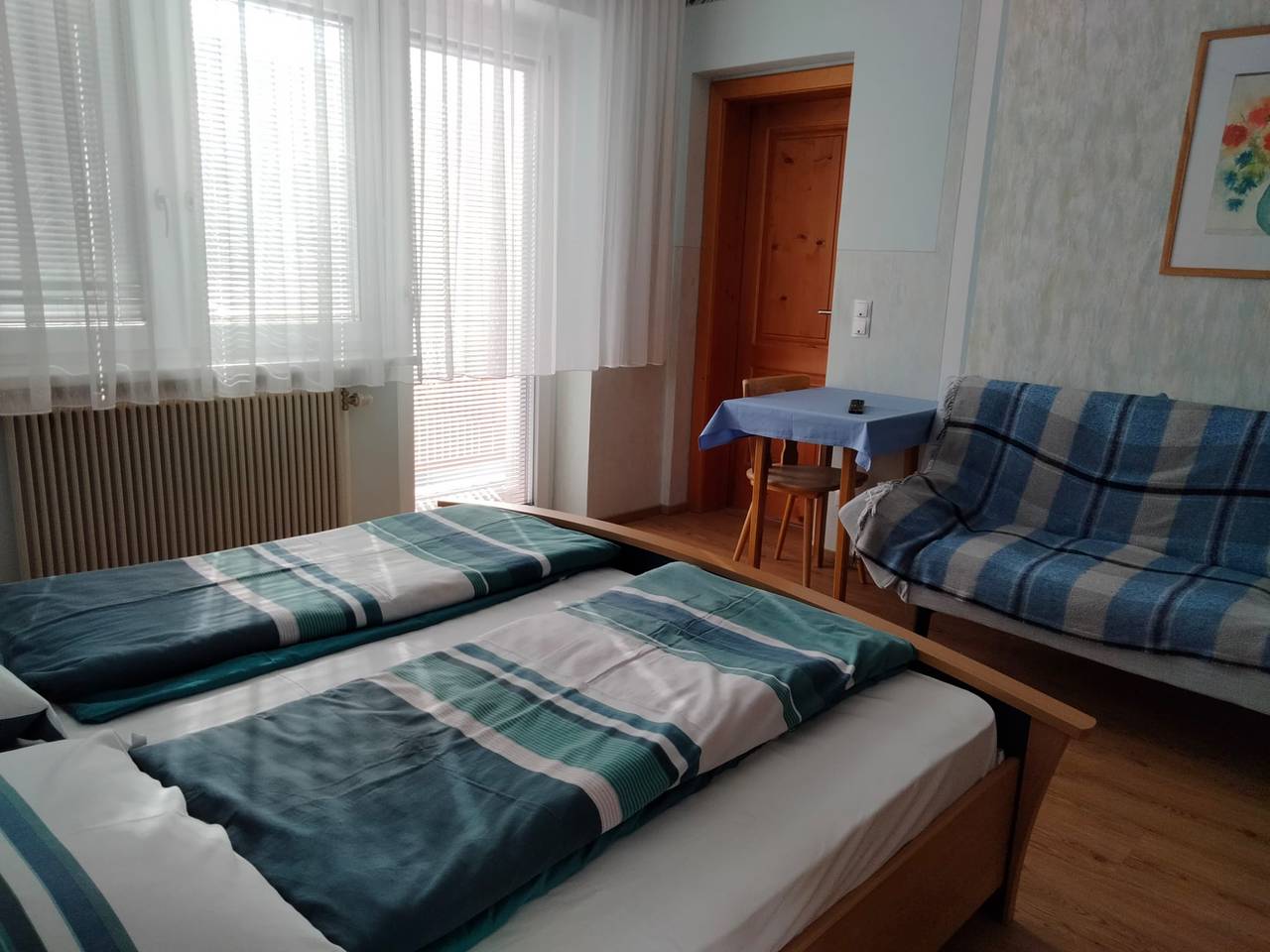 Ferienhof Kreutzer - Doppelzimmer (25qm) mit Fernseher in Kirchschlag, Bezirk Zwettl