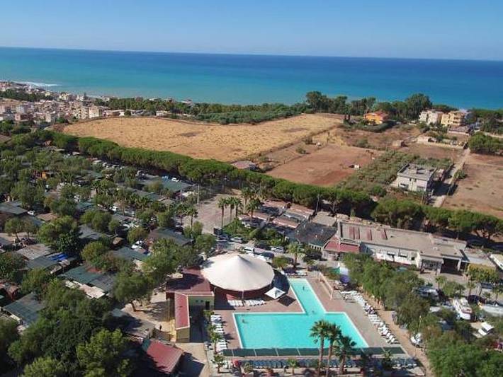 Camping pour 6 personnes, avec Terrasse en Sicile