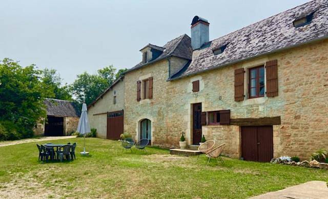 Location de vacances pour 9 personnes, avec jardin et piscine à Nadaillac - 4