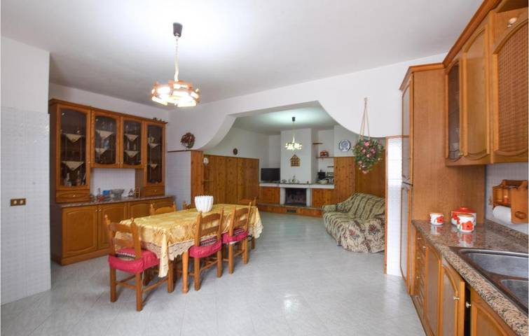 Gîte pour 6 personnes, avec balcon, animaux acceptés à Cessaniti