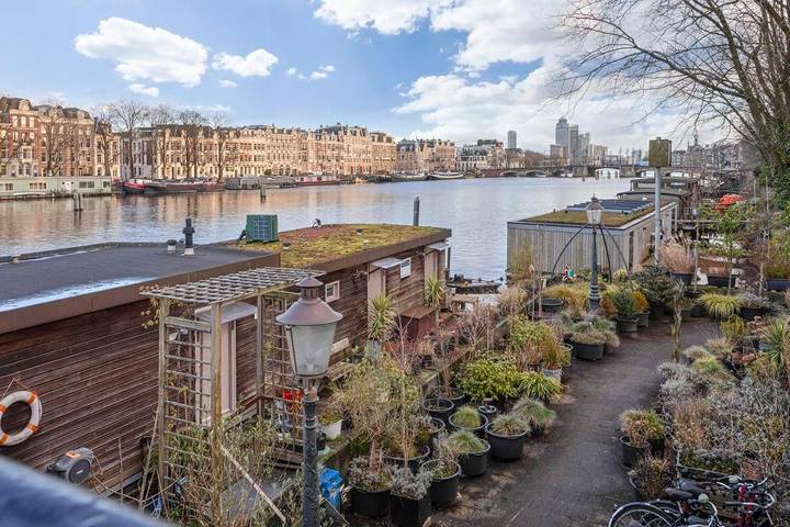 Boot voor 2 personen, with Balkon and Whirlpool as well as Terras and Tuin in
