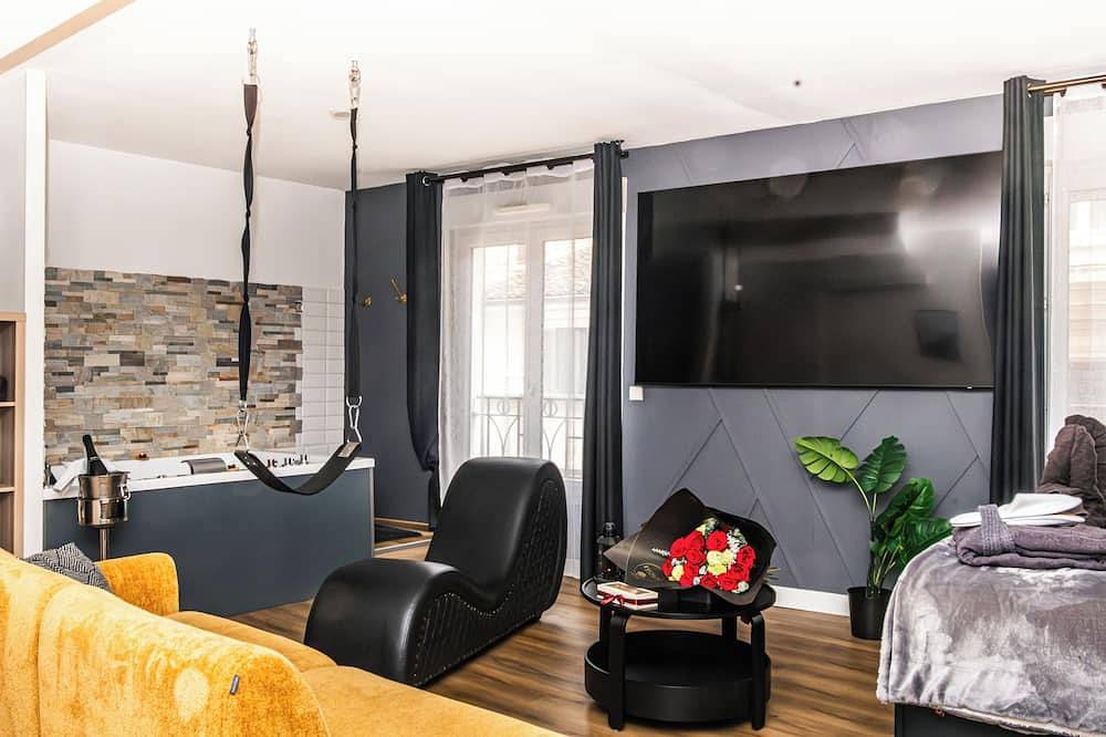 Apartamento entero, Suite&Spa - Love Room Jacuzzi&Sauna in Vienna in Vienne (Isère), Región de Vienne