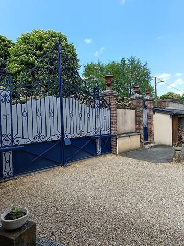 Gîte pour 13 personnes, avec terrasse dans Villiers-Saint-Benoît