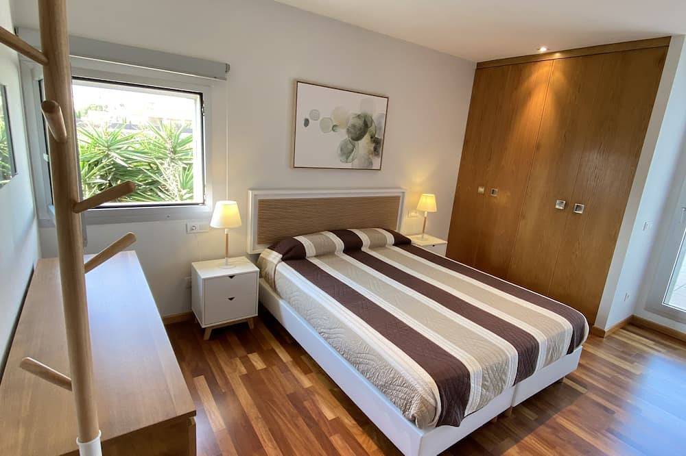 Modernes Ferienhaus in der Nähe von Sa Ràpita Beach - Gehen Sie zu Fuß zum Strand! in Es Trenc, Campos