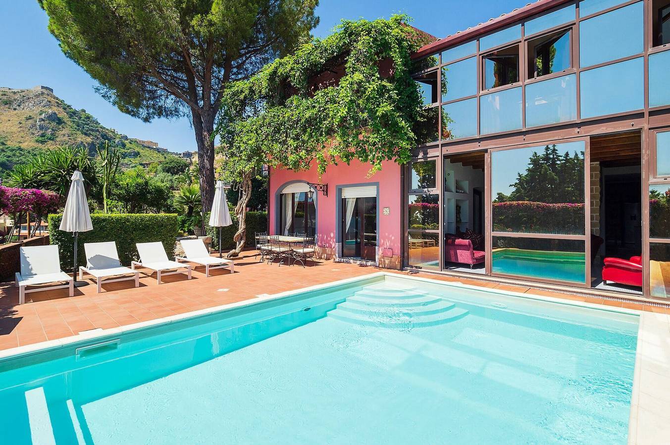 Villa pour 10 personnes avec terrasse in Taormina, Province de Messina