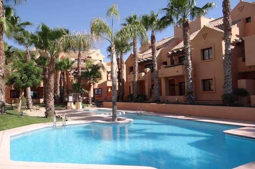 Apartamento entero, Perfect Beach Ubicación. 2 habitaciones, capacidad para 4, bellamente amueblado. in Los Narejos, Los Alcázares