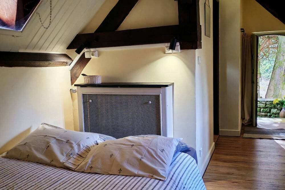 Geheel appartement, Studio \"Vert d'Eau\" mit Blick auf das Wasser in Urval, Périgord Pourpre