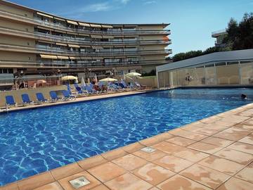 Location de vacances pour 4 personnes, avec bassin pour enfant et balcon, animaux acceptés à Saint-Laurent-du-Var