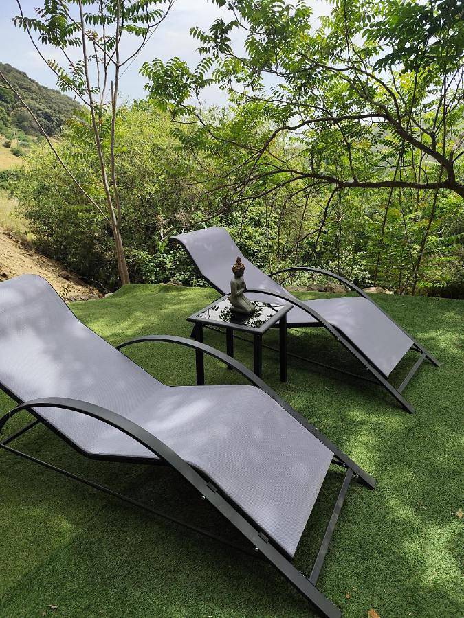 Apartamento para 2 personas, con piscina además de jardín y vistas en Busquístar