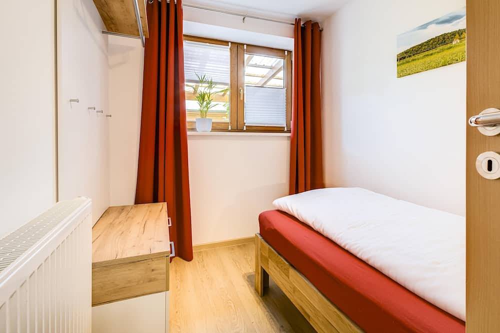 Ganze Wohnung, Gemütliche Ferienwohnung \"Morgenrot\" (50 qm) mit Liegewiese zur alleinigen Nutzung. in Burglengenfeld, Ostbayern