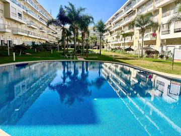 Gîte pour 6 personnes, avec bassin pour enfant et vue ainsi que piscine et jardin à Bouznika