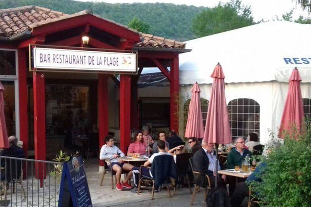 Barrierefreies Mobilheim - 8 Pers. in Saint-Cirq-Lapopie, Quercy