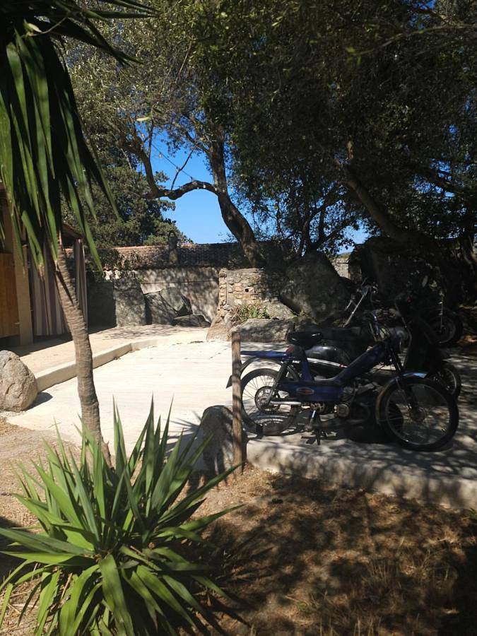 Location de vacances pour 2 personnes, avec piscine ainsi que vue et jardin à Sotta - 2