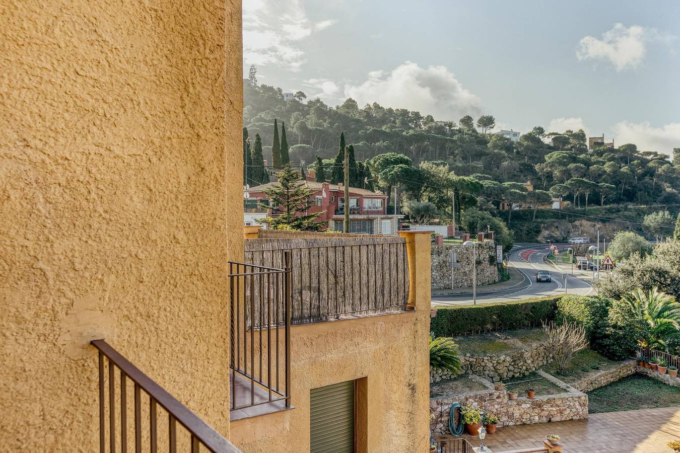 Entire apartment, Apartment 'Residencial  2º 2ª' with Shared Terrace, Balcony and Wi-Fi in Begur, Costa Brava