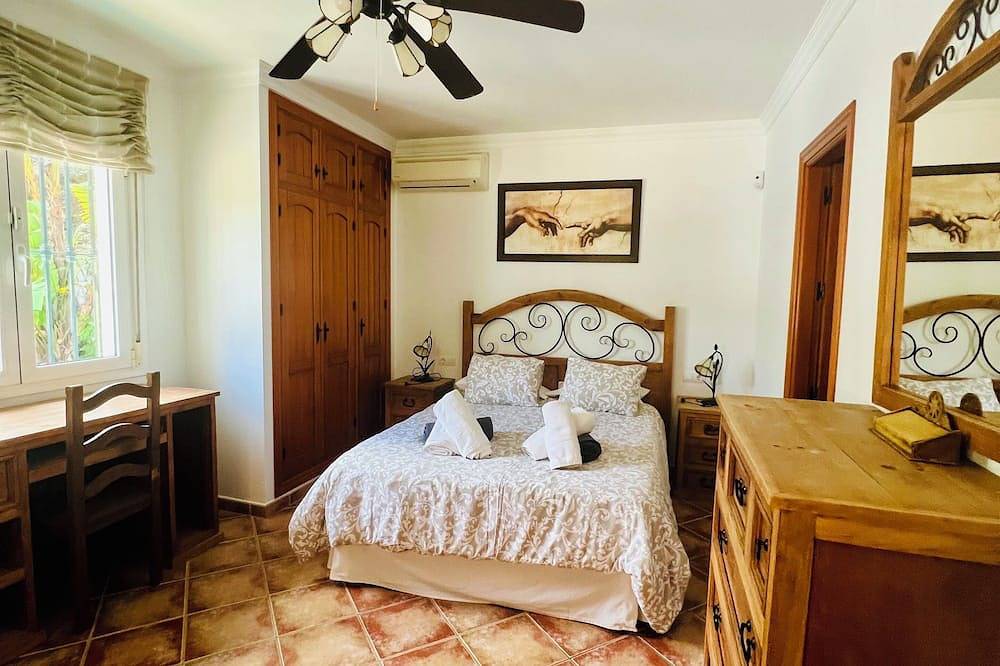 Large in a secluded location with private pool and stunning views in Árchez, Málaga Province