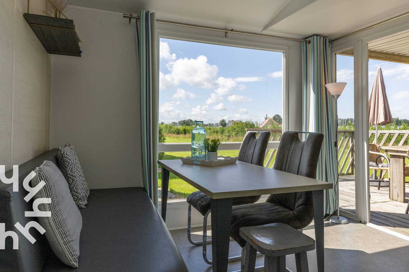 4-Personen-Chalet in Lemmer mit Außenkamin und freiem Blick auf das Wasser in Lemmer, Ijsselmeer