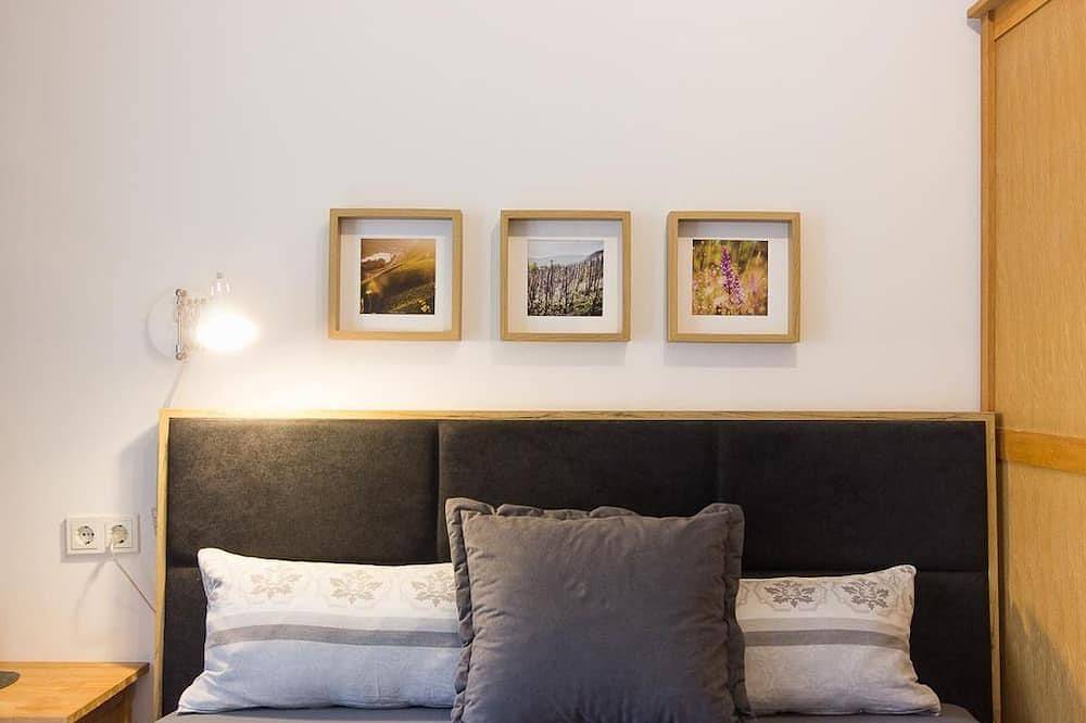 Ganze Wohnung, Kleines gemütliches Studio 1. in Moselnähe - Moselstudio Rosenburgblick in Zeltingen-Rachtig, Bernkastel-Kues & Umgebung