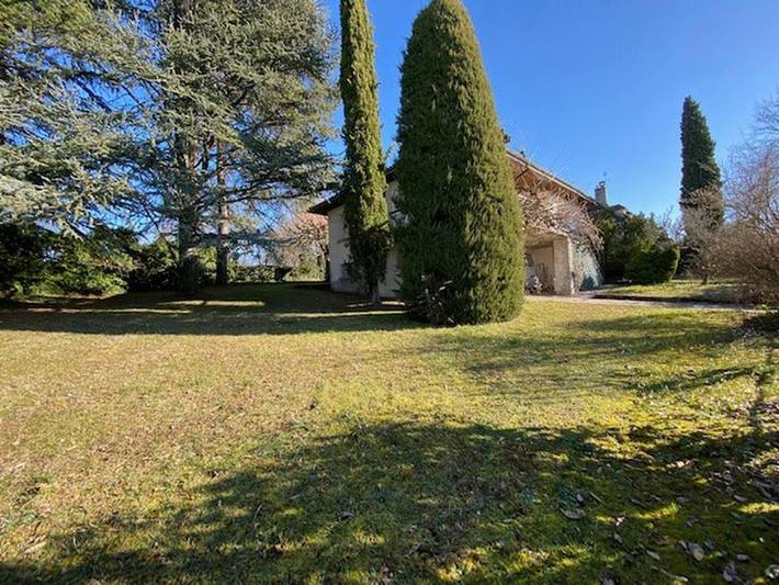 Location de vacances pour 6 personnes, avec Terrasse et Jardin à Alvignac - 4