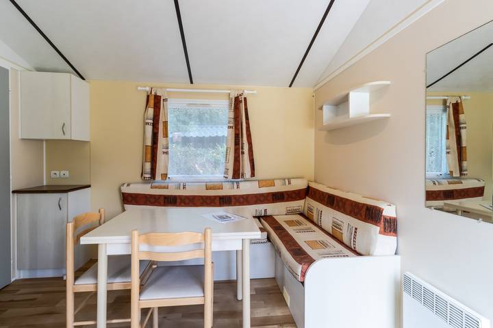 Camping pour 4 personnes, avec Jardin et Bassin pour enfant dans Périgord Noir - 3
