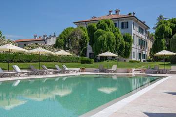 Cottage pour 2 personnes, avec piscine ainsi que jardin et vue à Colognola ai Colli