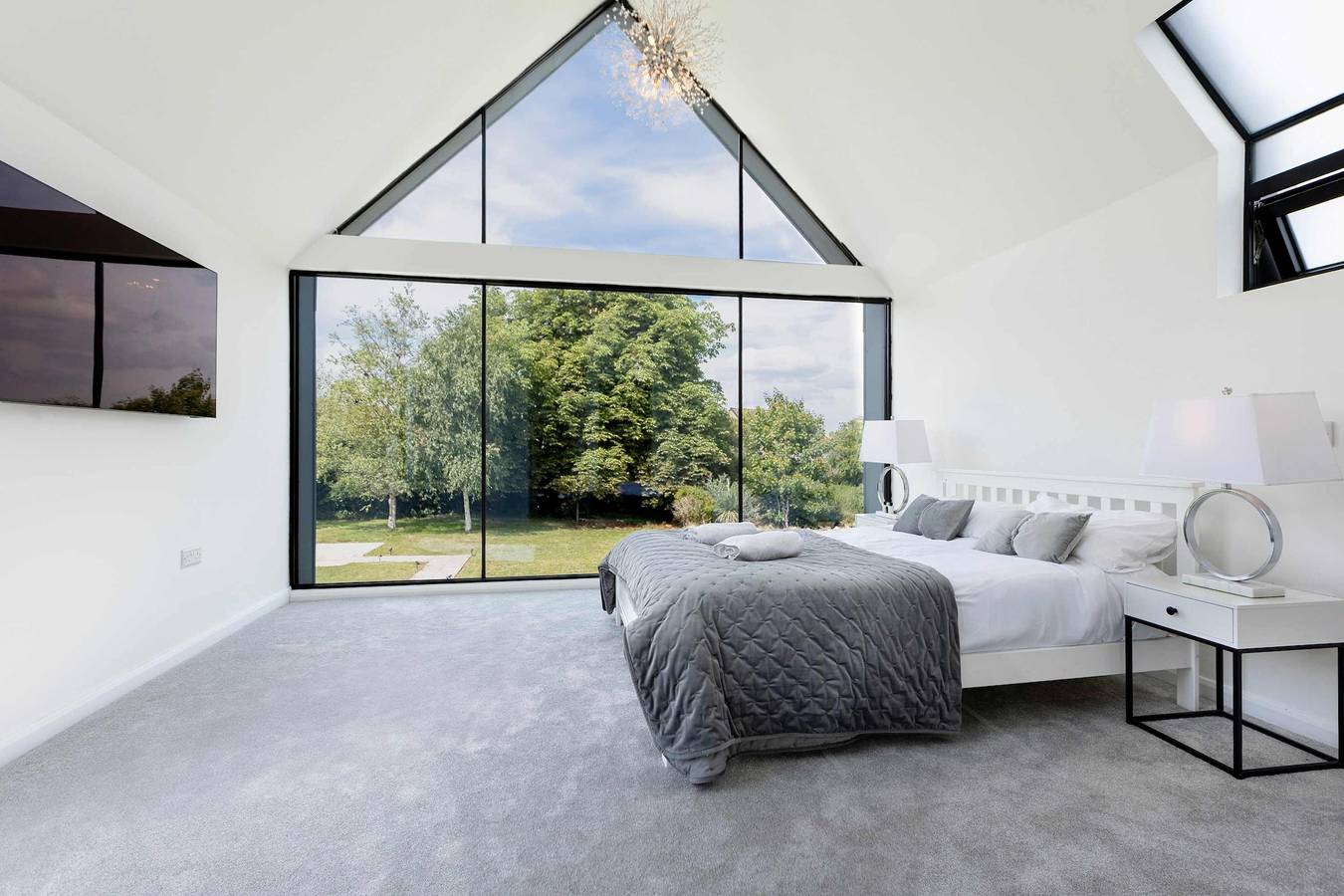 Entire apartment, Cawston Barn - luxury 6-bedroom in Warwickshire