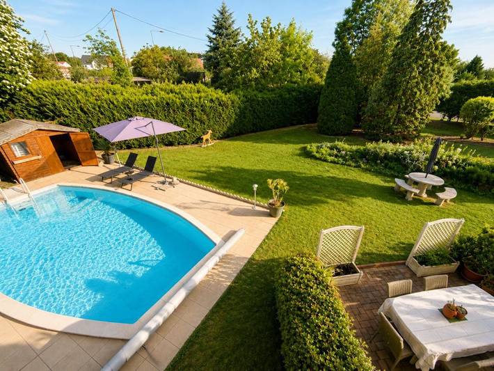 Location de vacances pour 10 personnes, avec Balcon et Terrasse ainsi que Jardin et Piscine à Ittenheim