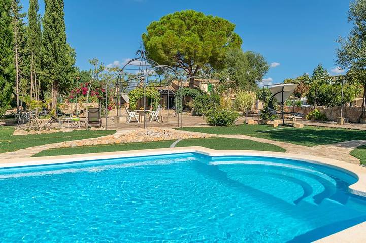 Villa für 6 Personen, mit Terrasse und Garten - 1