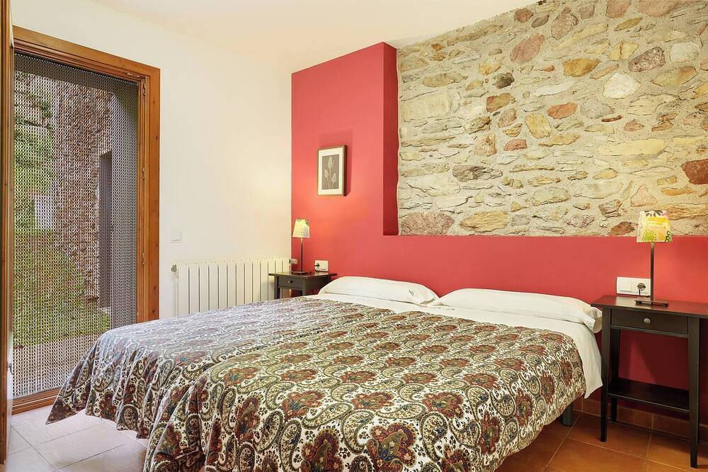 Rural House \"Ca la Padrina de Rocabruna\". in Rocabruna, Camprodon