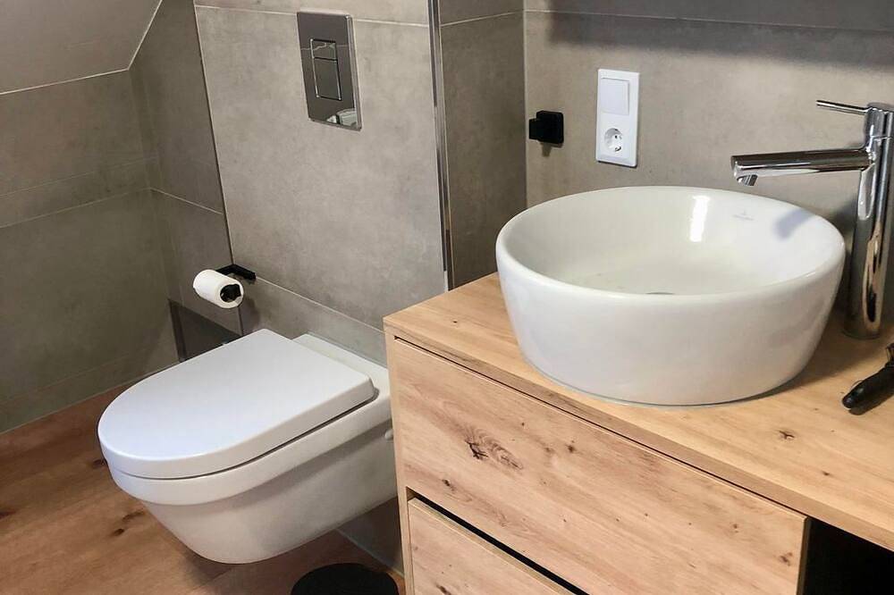 Ganze Wohnung, Fewo Südeifel - 2-Bett-Ferienwohnung, Dusche/Wc bis 4 Pers. in Neuerburg, Eifelkreis Bitburg-Prüm