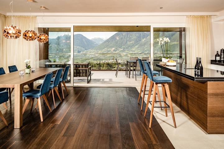 Hütte für 8 Personen, mit Balkon und Whirlpool sowie Garten und Kinderpool in Schenna