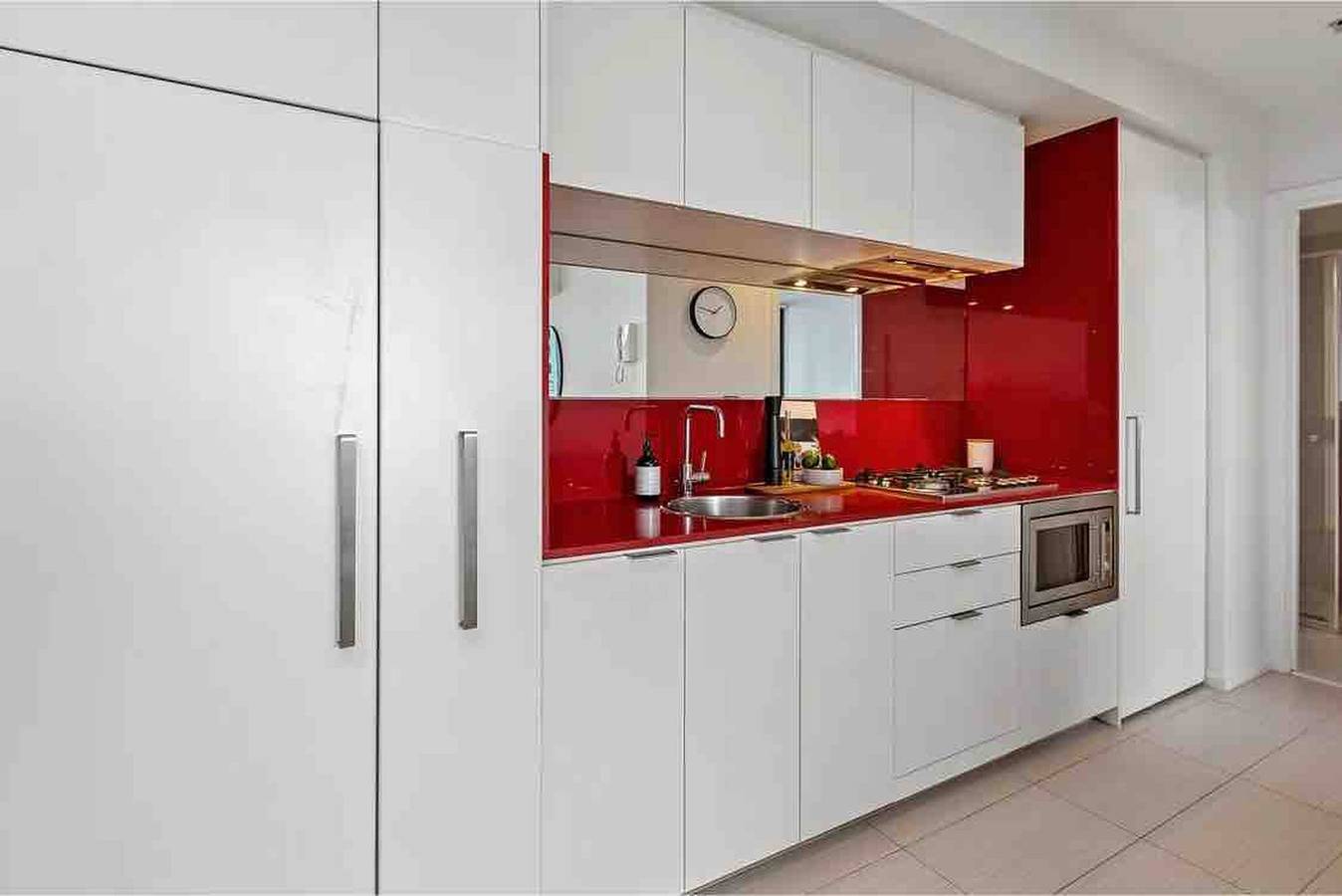 Entire apartment, Luxurious one bedroom apartment with pool in Southbank, Melbourne