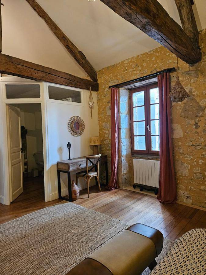 Queen Suite in Issigeac, Périgord Pourpre