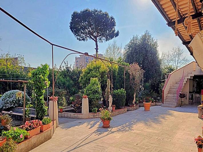 Ferienwohnung für 5 Personen, mit Garten