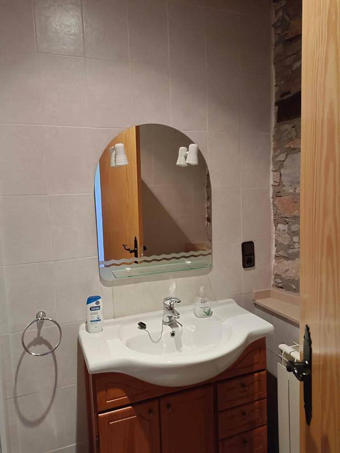 Alojamiento y desayuno para 2 personas, con balcón, Se admiten mascotas en El Bierzo - 2