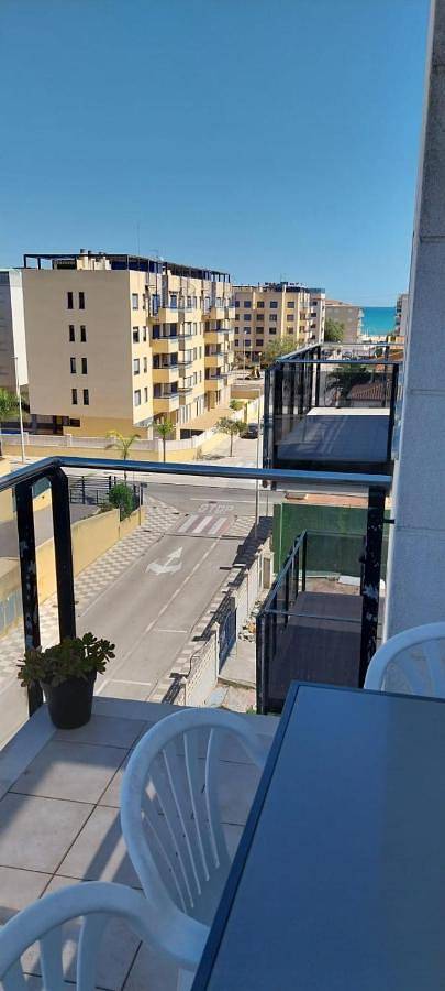 Apartamento para 4 personas, con Balcón y Terraza además de Piscina y Vistas en Bellreguart