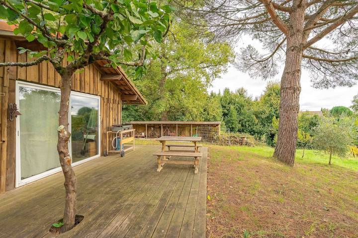 Location de vacances pour 8 personnes, avec Balcon et Jardin à Tauriac