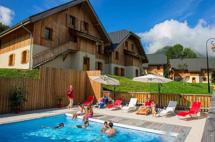 Gîte pour 6 personnes, avec piscine et sauna, animaux acceptés à Saint-Colomban-des-Villards - 2