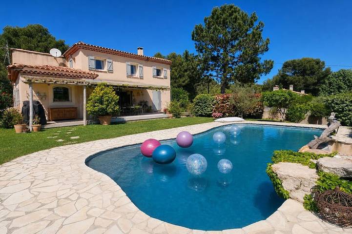 Villa pour 6 personnes, avec jardin - 1