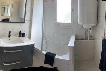 Appartement De Vacances pour 4 Personnes dans Lacroix-Saint-Ouen, Oise, Photo 2