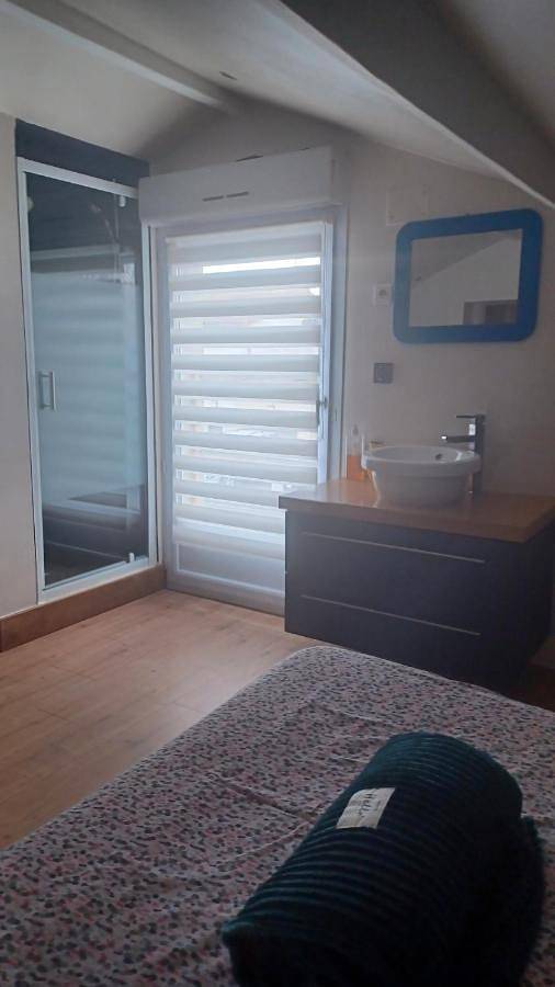 Gîte pour 2 personnes, avec vue ainsi que jardin et terrasse à Aucamville - 4