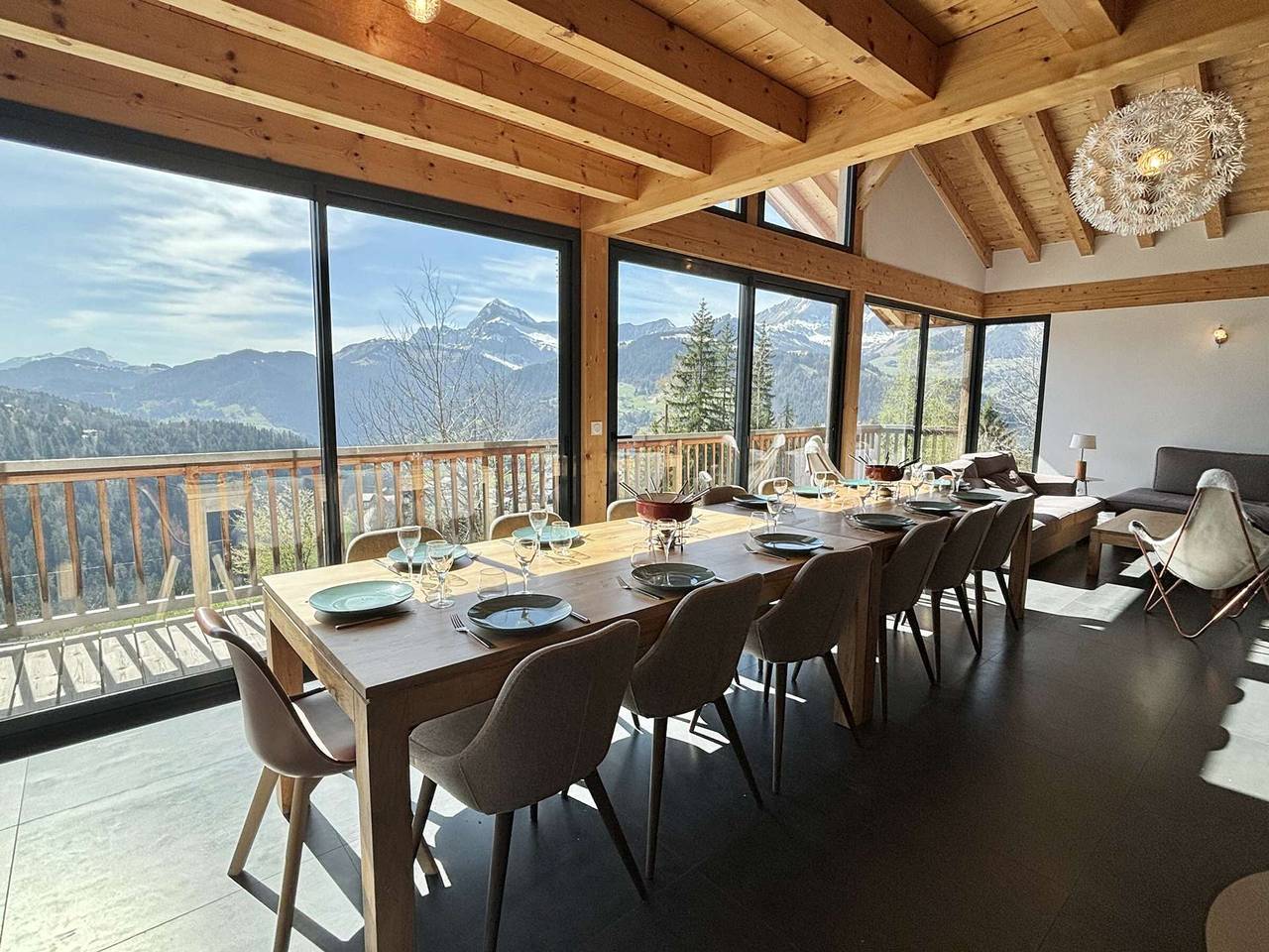 Luxuriöse 8-Zimmer-Hütte in Notre-Dame-de-Bellecombe mit Sauna, Jacuzzi und Bergblick in Notre-Dame-de-Bellecombe, Albertville und Umgebung