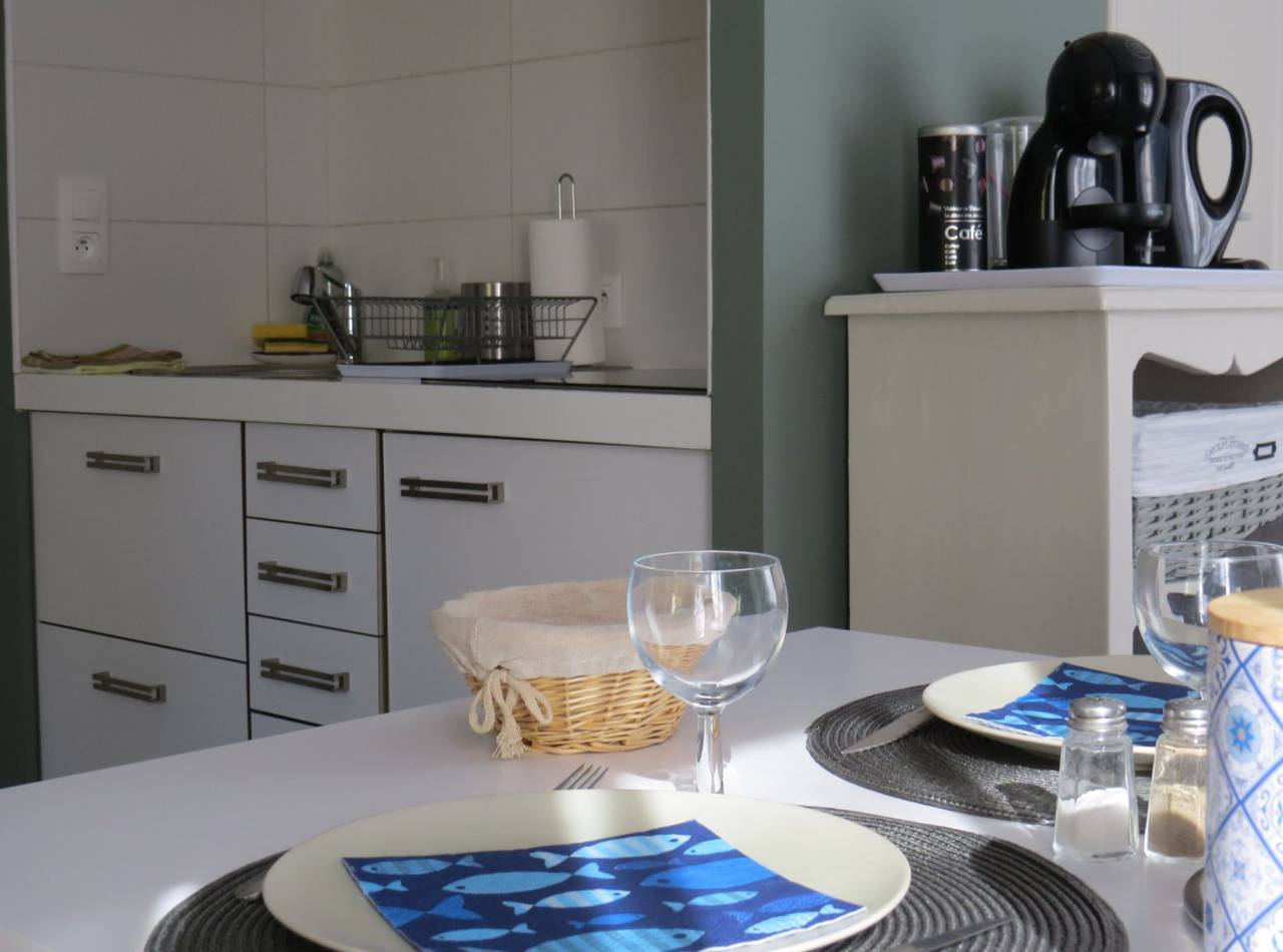 Chambre d'hôtes Le Castel Home piscine et parking - Chambre appartement Livie in Nîmes, Région de Nîmes