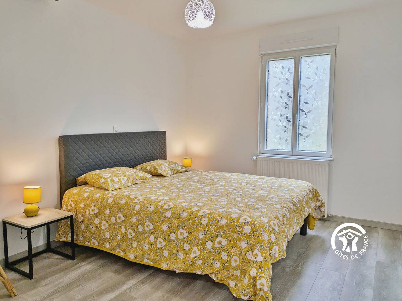 Gîte confortable pour 6 pers. avec grande terrasse in Saint-Michel-de-la-Roë, Mayenne