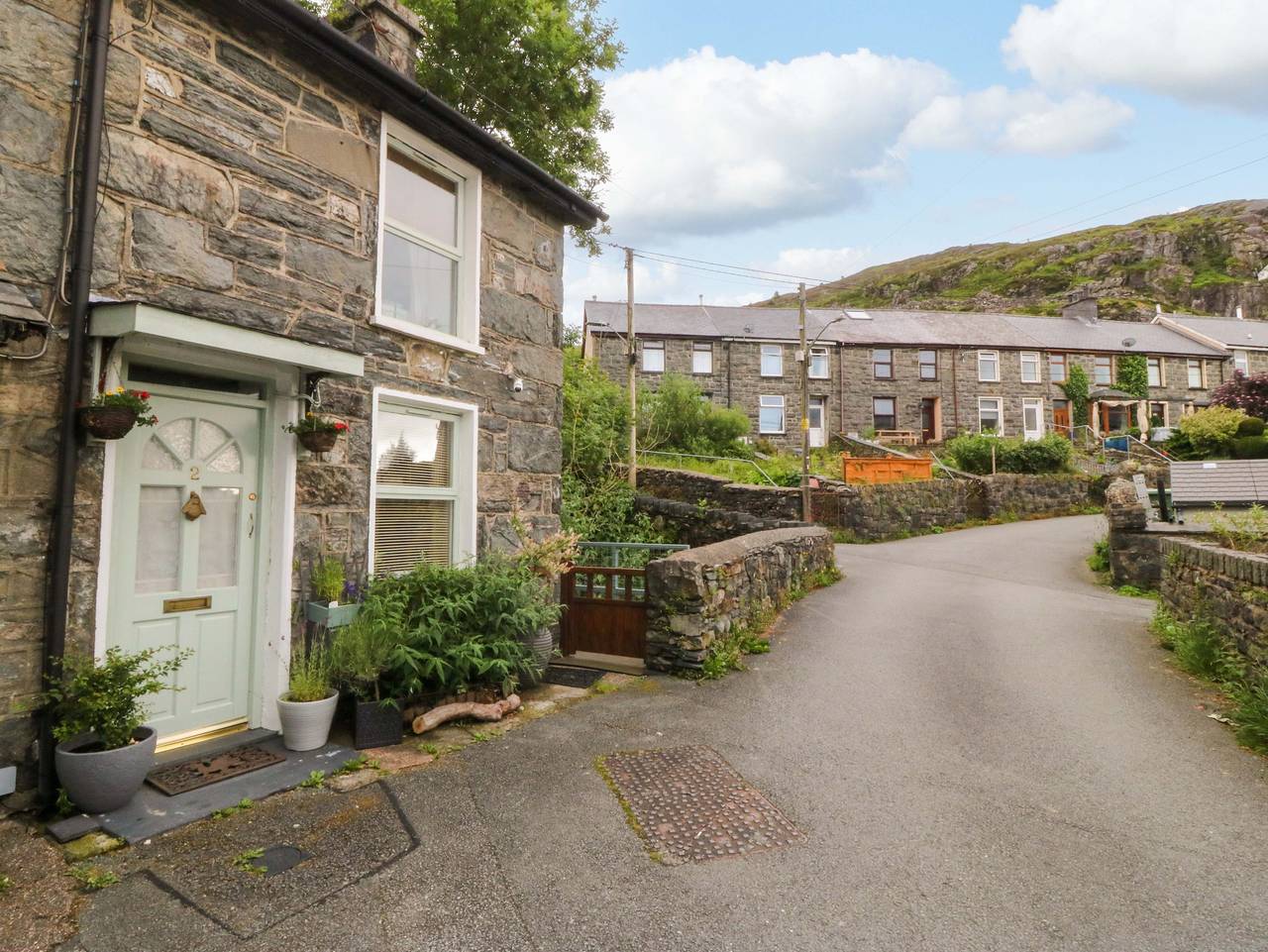 Waterfall Retreat in Blaenau Ffestiniog, Snowdonia