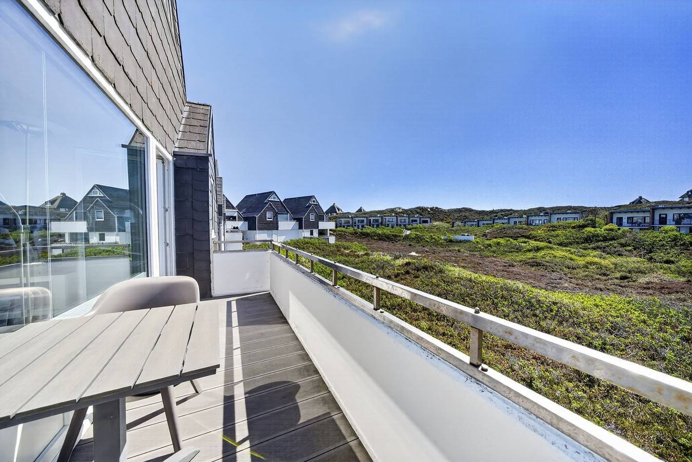 Ganze Wohnung, Gemütliche 2-Zimmer Ferienwohnung in strandnaher Lage für 2 Erwachsene plus Kleinkind bis 3 Jahren in Hörnum, Sylt