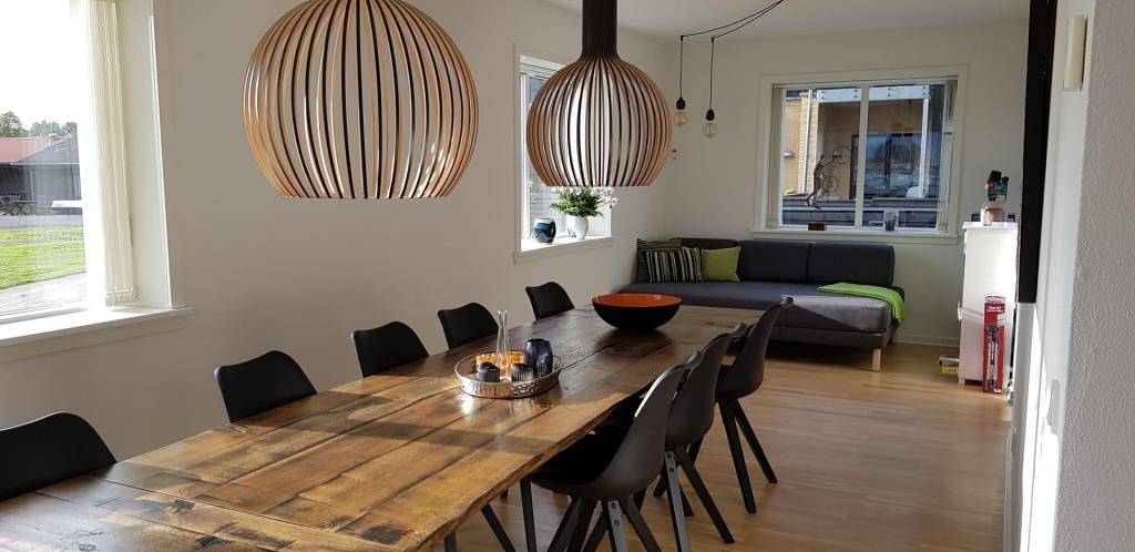 Großes Haus in der Nähe des Hafens in Nykøbing Mors mit fantastischem Blick auf den Hafen, die Stadt und die Sallingsund Brücke. in Nyköbing Mors, Morsø