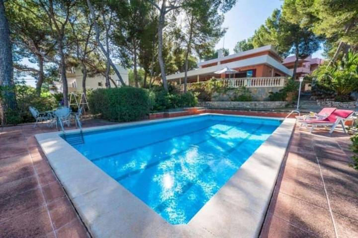 Villa für 8 Personen, mit Terrasse und Garten sowie Pool und Ausblick in Santa Ponsa